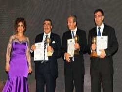 Siyasetin ödülleri sahiplerini buldu