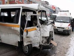 Ankara'da buzlanma kazası:12 yaralı