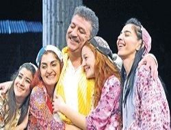 DT'den 33 değişik oyunla 194 temsil