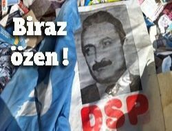 Resim bayrak çöplükte