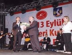 Alişan'dan zafer konseri