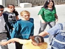 Hırsızlık yapan 3 kadın yakalandı