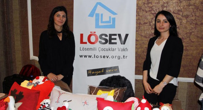 2018'in yararına stant açıldı