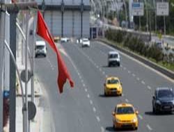 Bayrakları unuttular