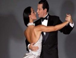 Fransa elçiliğinde Latin gecesi