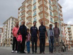 Lüks konutları elektrik çarptı