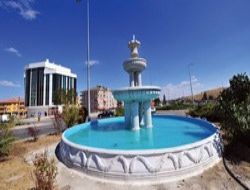 Başkent'e fıskiyeli süs havuzu