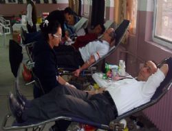 Küçükler davet etti büyükler kan verdi