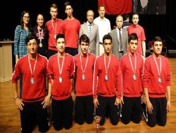 Mamak'ta yıldızlar geçidi