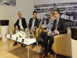 Ankaralı Ece dünyaya açılıyor