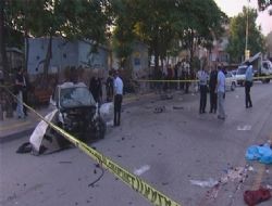 Park duvarına çarpıp takla attı: 3 ölü, 2 ağır yaralı