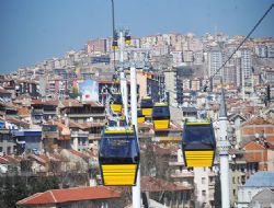 1 saat havada kaldı