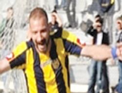 Serhat Akyüz veda etti