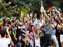 Su savaşıyla serinlediler