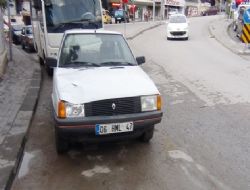 Yayaya otomobil çarptı