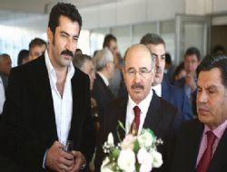 Siyaset iş ve sanat dünyası buluştu