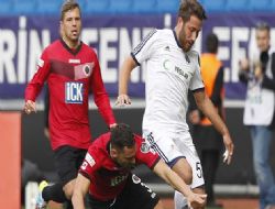 Gençler Yanal'a karşı