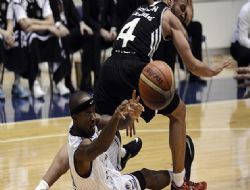 Derbide zafer TED'in