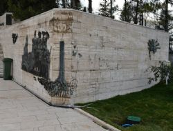 Ata'nın anıtına hırsızlar dadandı