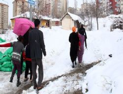 Yarım Elma'dan Suriyelilere yardım eli