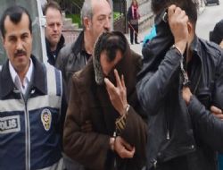 Akademisyen de tuzağa düştü