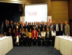 Sektörün nabzı danışmanların elinde