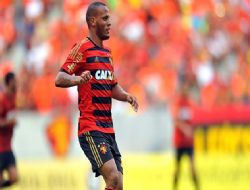 Savunmaya sambacı geldi