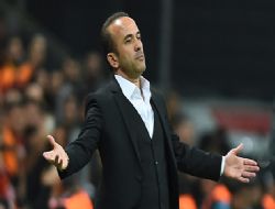 ‘Başımızı eğecek değiliz'