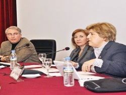 Siyasette de kadının adı yok