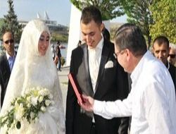 Gökçek sahaya indi