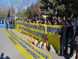 Dışarıda tepki içeride atkı