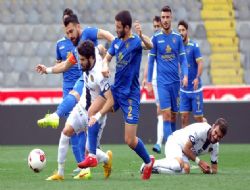 Bıçak kemiğe dayandı