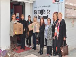 LÖSEV'e el emeği hediyeler