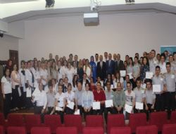 Hastane çalışanlarına iletişim dersi