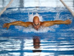 Can veren profesör boğazı kulaçlayacak