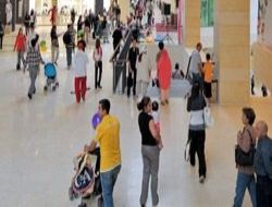 AVM'ler yüzünden esnaf bugünün işçisi 