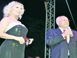 Yenimahalle'de Seda Sayan rüzgarı esti