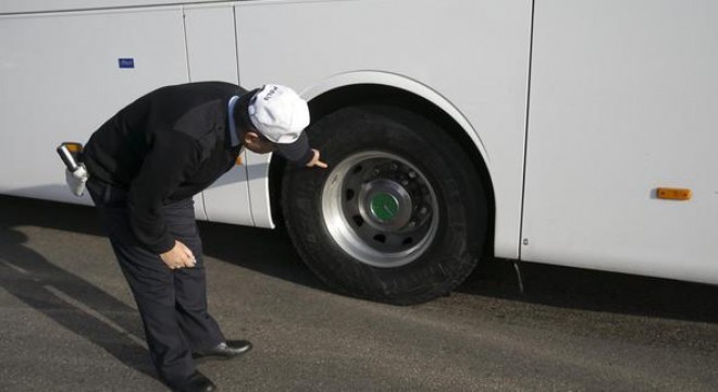 AŞTİ çıkışında lastik denetimi
