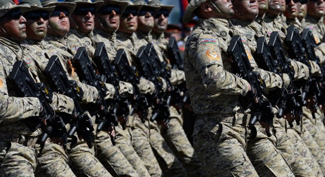 Azerbaycan ordusundan geniş kapsamlı tatbikat