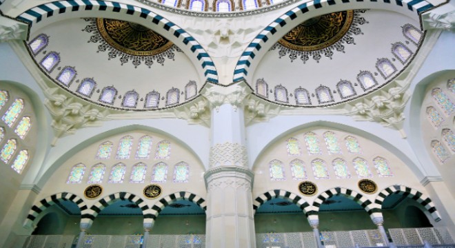 Bakan Ersoy, Antalya Uluslararası Havalimanı Camii'nin açılışını gerçekleştirdi