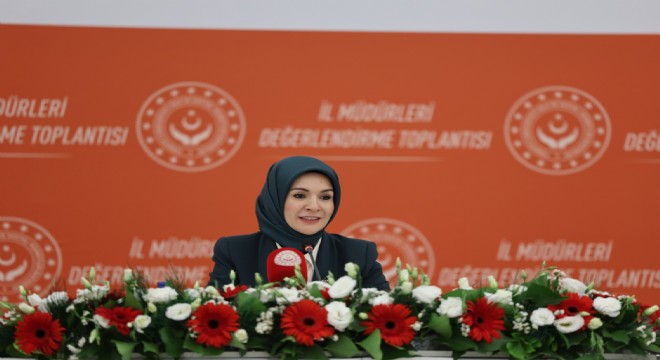 Bakan Göktaş: Manisa'da sokak ortasında darp edilen kardeşimizin yanındayız