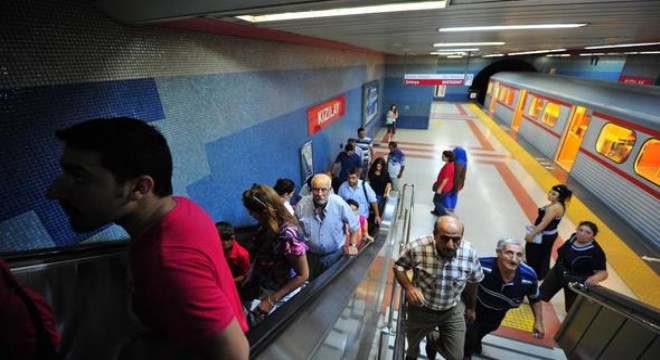 Bin 920 merdiven ve asansör şikayeti