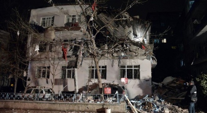 Çakmak ateşiyle patladı