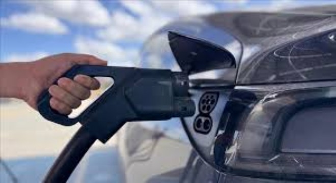 Elektrikli ve Hibrit Araç Sayısı Rekor Artış Gösterdi
