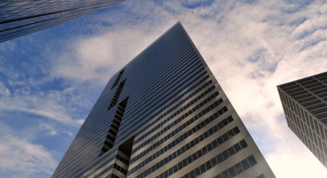 Endeksler zirveye ara verdi