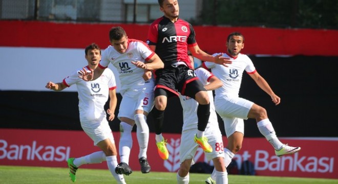 Gençler'in kupa yürüyüşü