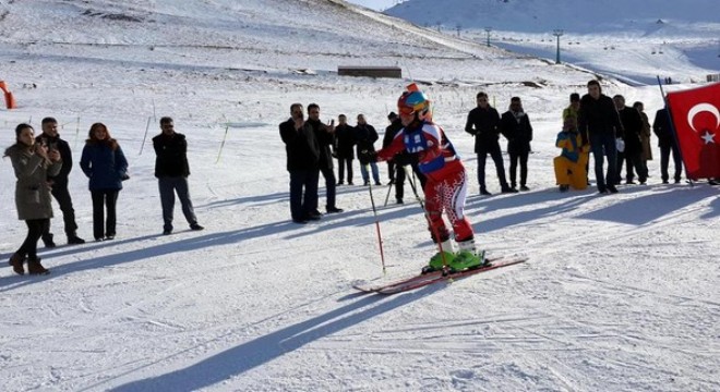 Kayakta özel yarışma