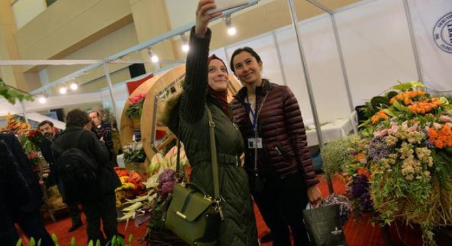 Kooperatifler Fuarı'nı çiçekçiler renklendirdi