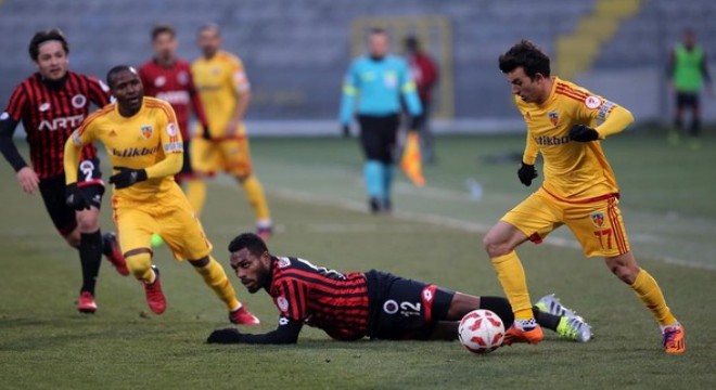 Lider çıkıp erken elendi