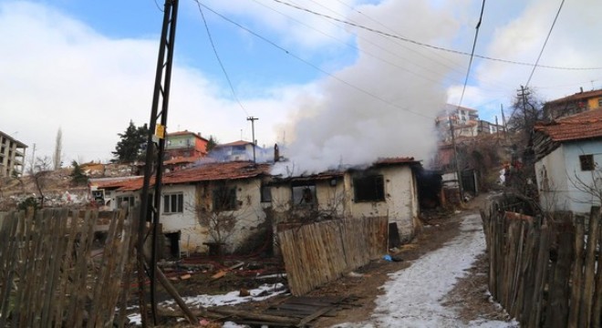 Metruk binada yangın